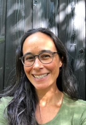 Headshot of Vickie Ramirez.